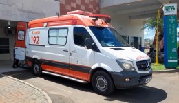 Idoso fica ferido após colisão entre bicicleta e carro